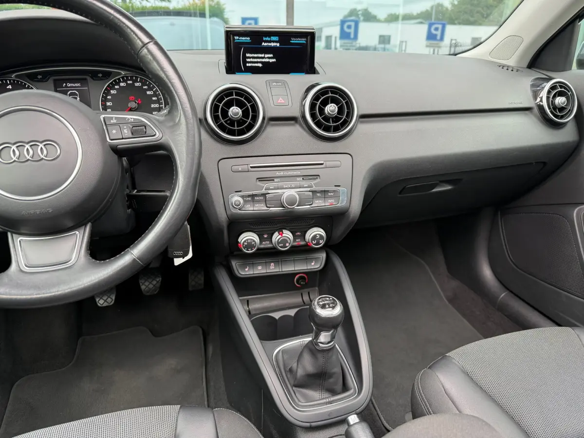 1.0 TFSI Advance Sport - Pano/Schuifdak - Navi - Half Leder