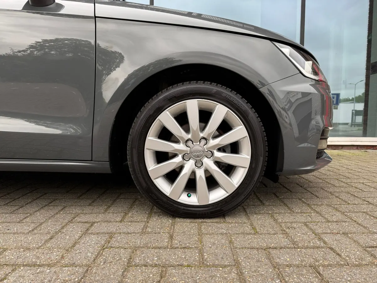 1.0 TFSI Advance Sport - Pano/Schuifdak - Navi - Half Leder