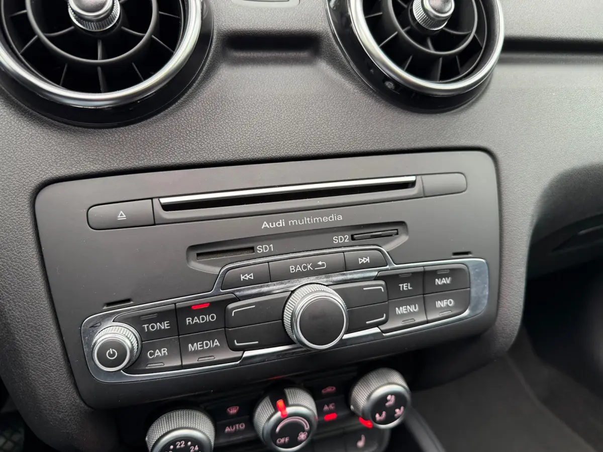 1.0 TFSI Advance Sport - Pano/Schuifdak - Navi - Half Leder