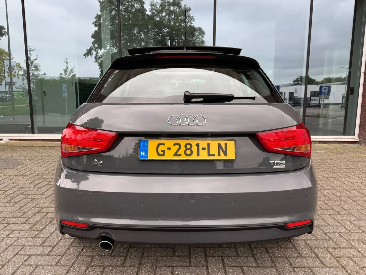 1.0 TFSI Advance Sport - Pano/Schuifdak - Navi - Half Leder