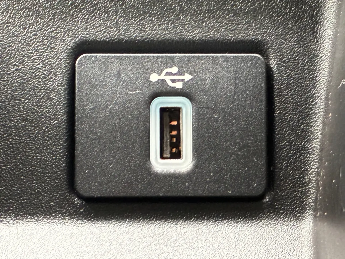 1.1 Trend|Navigatie|Airco|CruiseControl|CarPlay|Lane Assist|Nieuwe APK|NAP|Elektr.ramen|