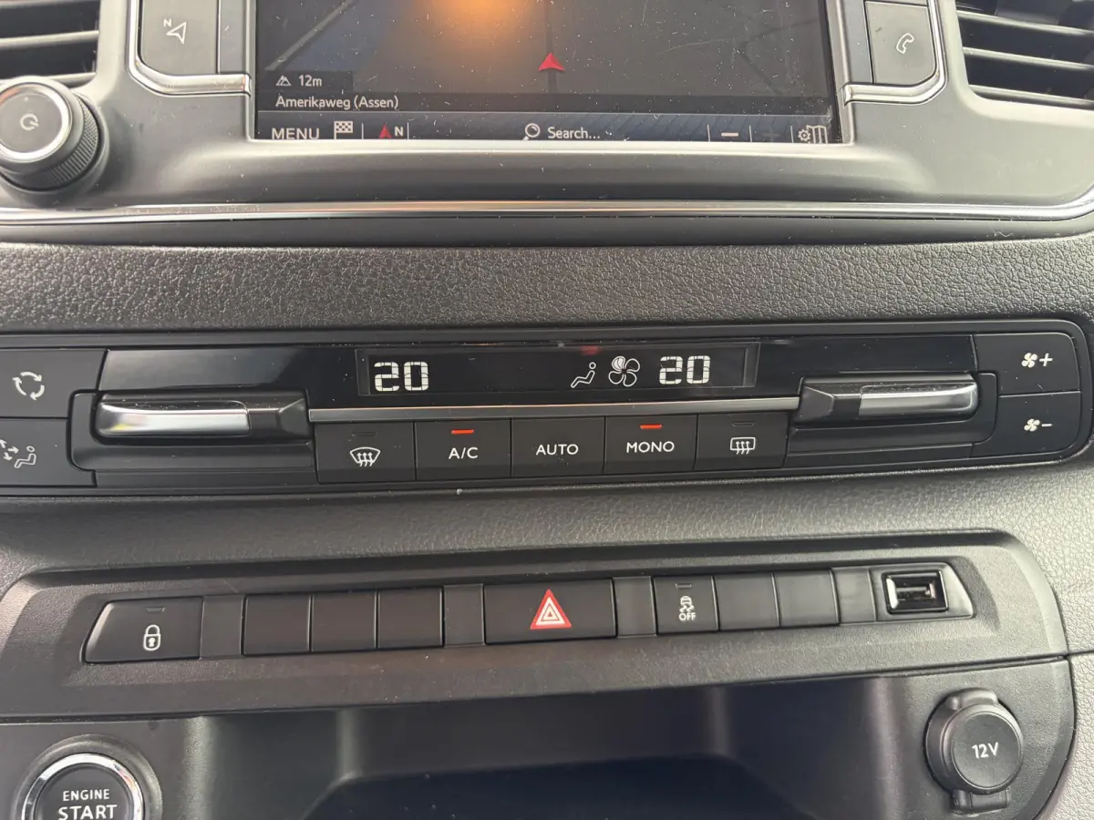 2.0 D-4D AUTOMAAT BLACK EDTION DUBBEL CABINE 177PK, LEDER,TREKHAAK, LM VELGEN, 2 SCHUIFDEUREN