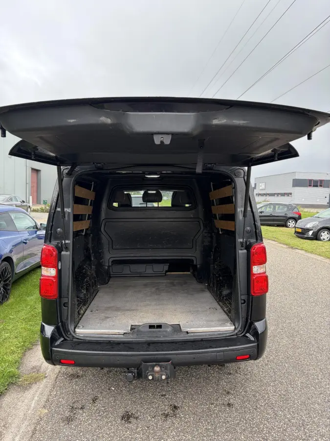 2.0 D-4D AUTOMAAT BLACK EDTION DUBBEL CABINE 177PK, LEDER,TREKHAAK, LM VELGEN, 2 SCHUIFDEUREN