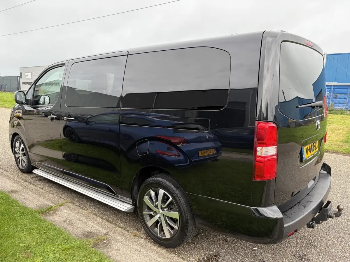 2.0 D-4D AUTOMAAT BLACK EDTION DUBBEL CABINE 177PK, LEDER,TREKHAAK, LM VELGEN, 2 SCHUIFDEUREN