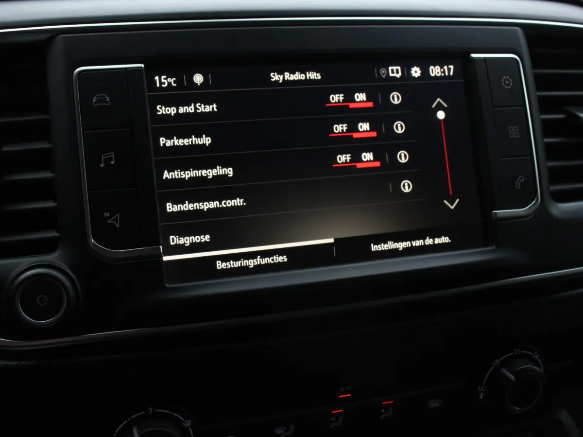 2.0 CDTI Automaat 145 pk L3H1 Dubbele Cabine 6 Persoons Edition Trekhaak Navigatie Apple Carplay Android Auto Airco Bluetooth Betimmering Cruise Control