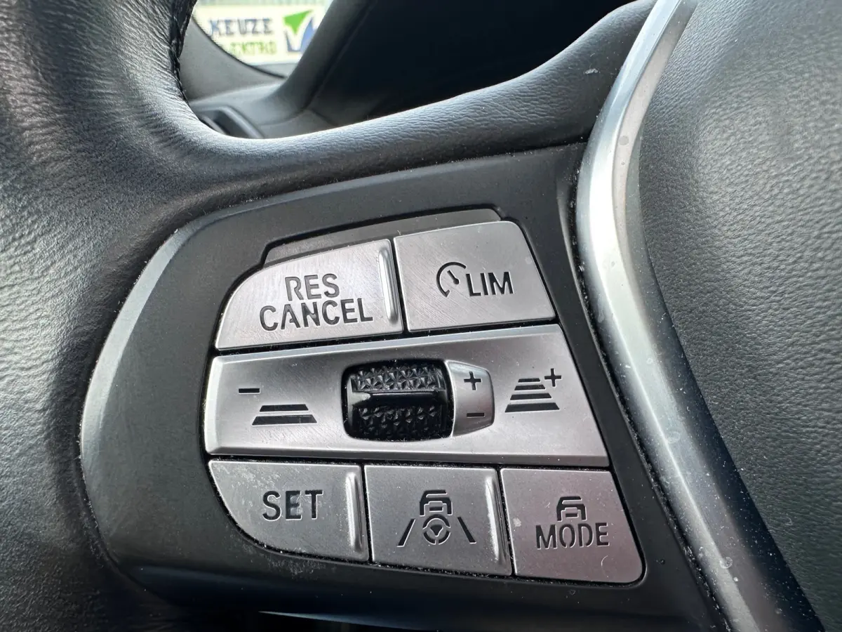 High Executive 80 kWh SOH 95% Harman Kardon PANO/HEAD-UP DISPLAY LEER/MEMORY STOELEN