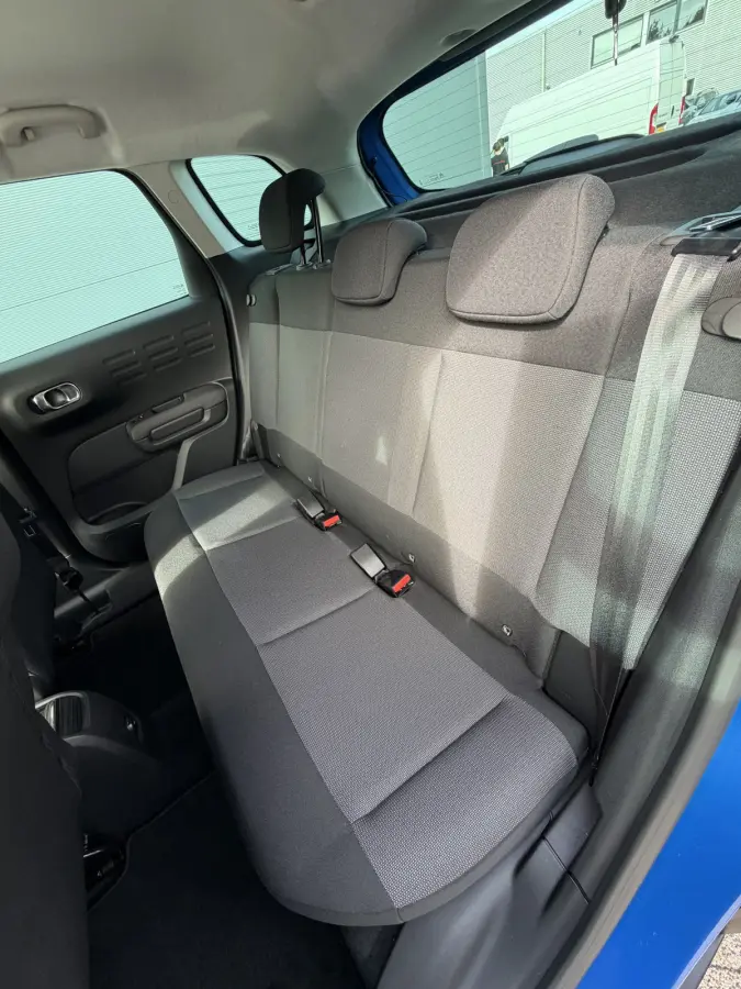 130pk Max (Camera - Keyless Entry - LED - Head up - Automatische Airco - Navigatie - Apple Carplay - 17")