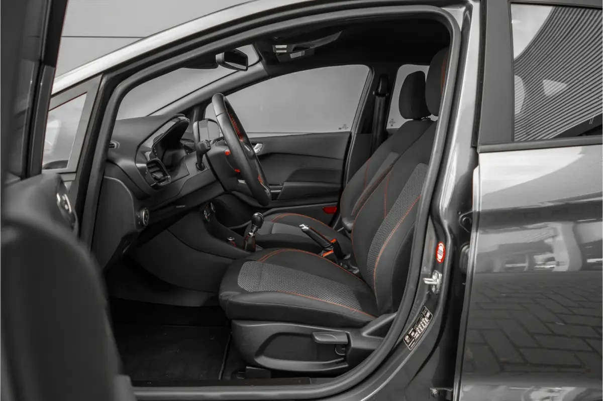 1.0 EcoBoost ST-Line CarPlay Trekhaak 17"