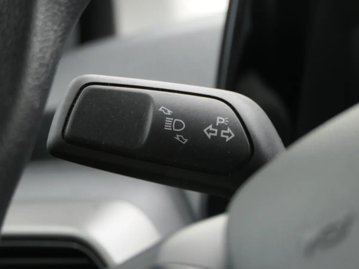 1.5 EcoBlue Trend | CarPlay/Android Auto | Zijschuifdeur | Bluetooth | Parkeersensoren | Cruise Control | Airco