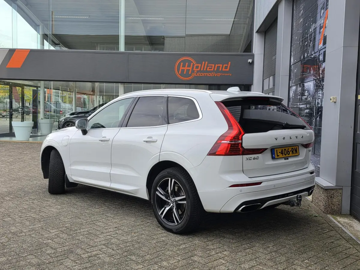2.0 T8 Twin Engine AWD R-Design|PANO|MEMORY|ACC