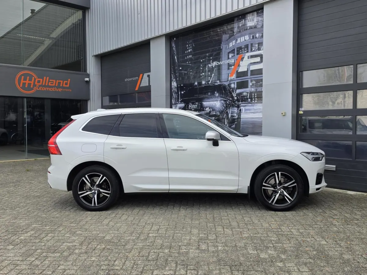 2.0 T8 Twin Engine AWD R-Design|PANO|MEMORY|ACC