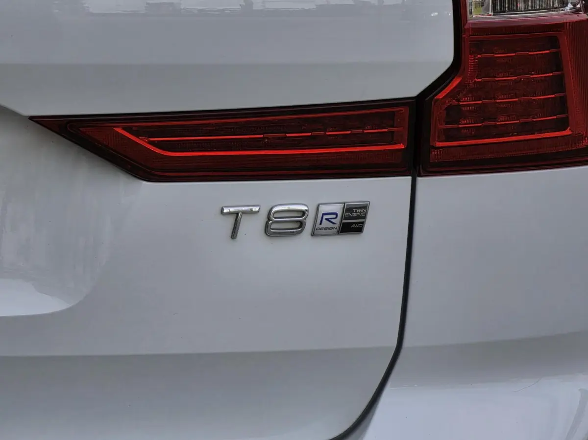 2.0 T8 Twin Engine AWD R-Design|PANO|MEMORY|ACC