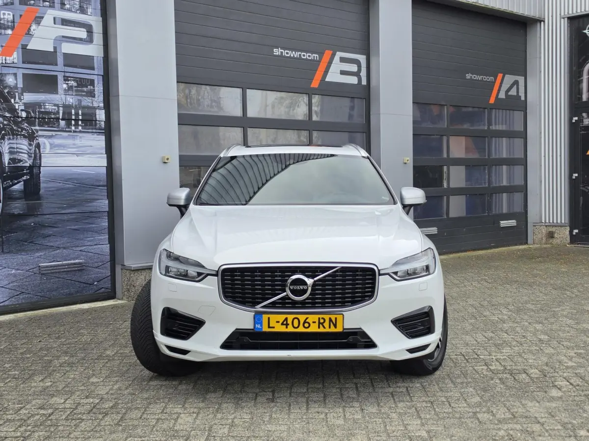 2.0 T8 Twin Engine AWD R-Design|PANO|MEMORY|ACC