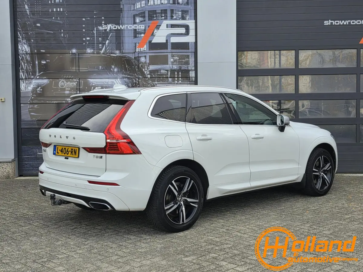 2.0 T8 Twin Engine AWD R-Design|PANO|MEMORY|ACC