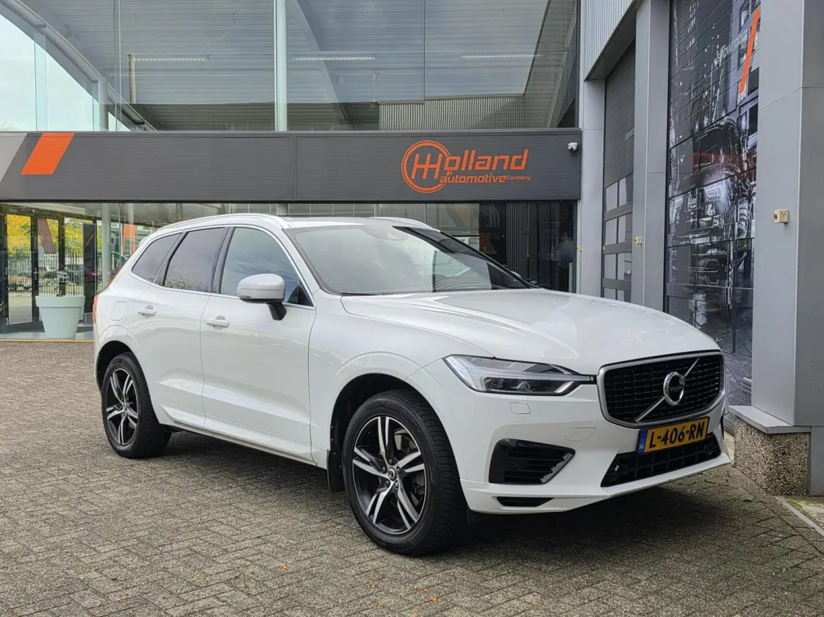 2.0 T8 Twin Engine AWD R-Design|PANO|MEMORY|ACC