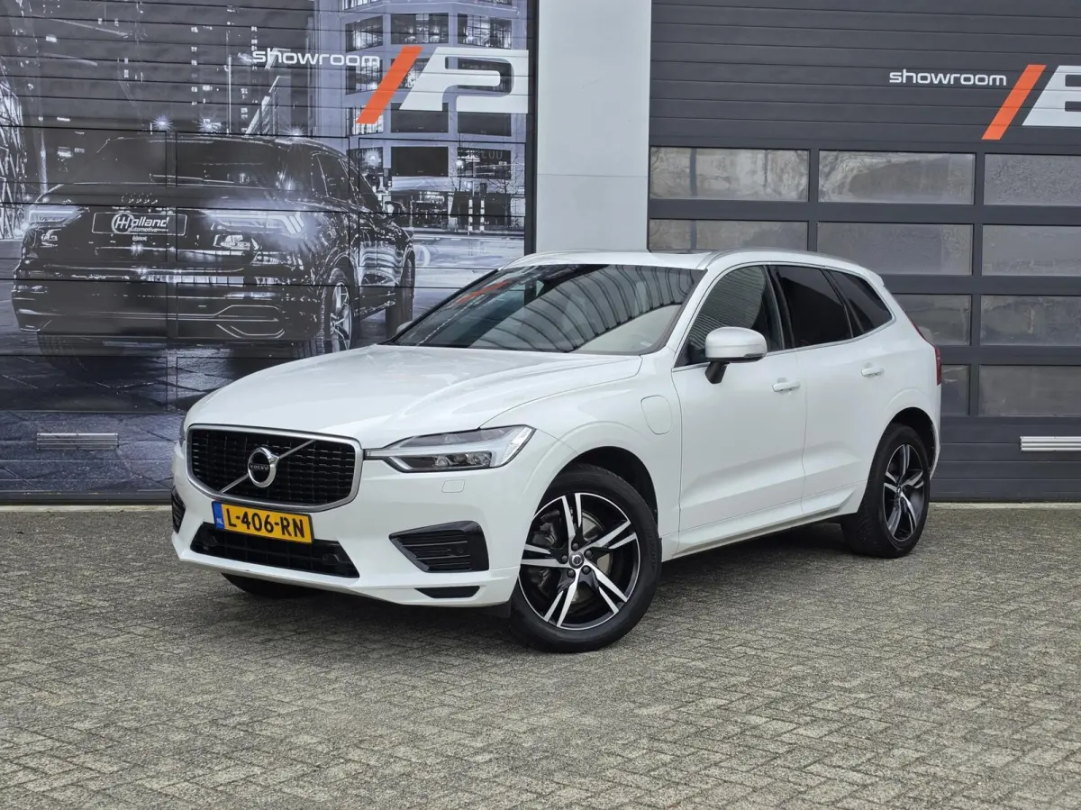 2.0 T8 Twin Engine AWD R-Design|PANO|MEMORY|ACC