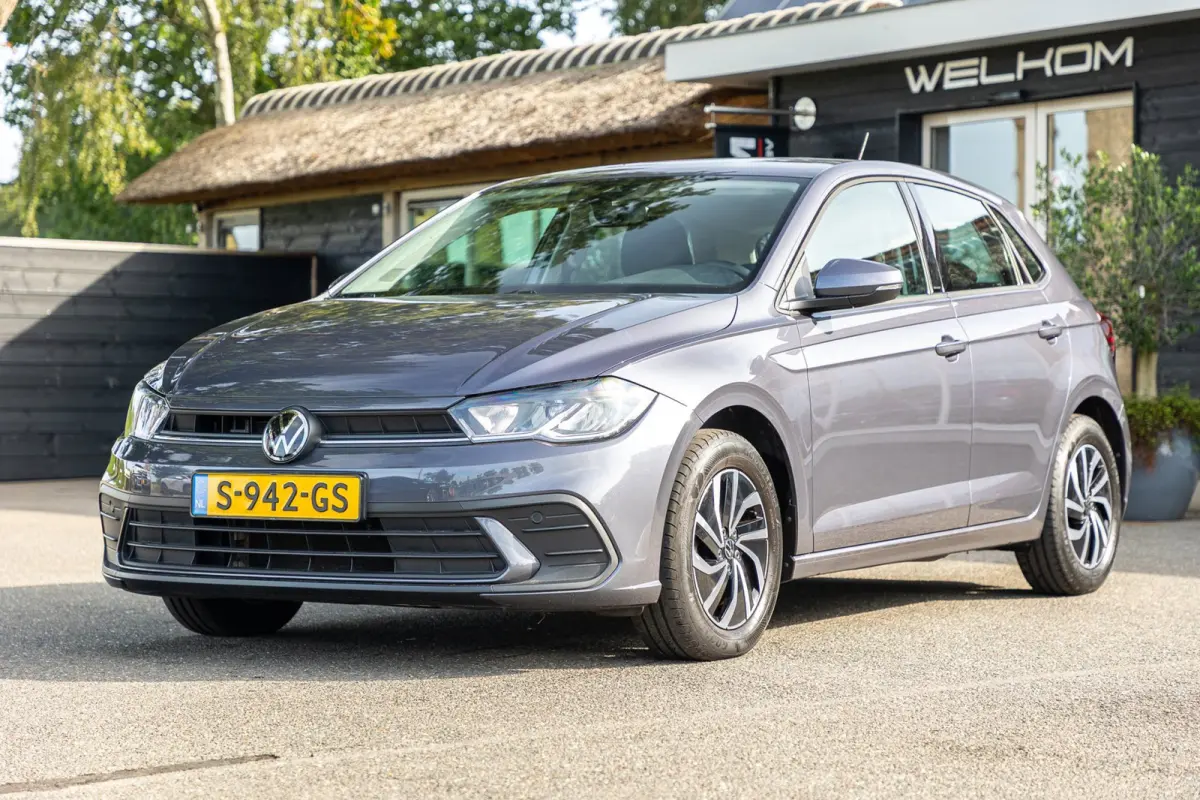 1.0 TSI Life Adaptive Cruise I Climate I Camera I CarPlay I Android I LM Velgen I Parkeersensoren I BTW