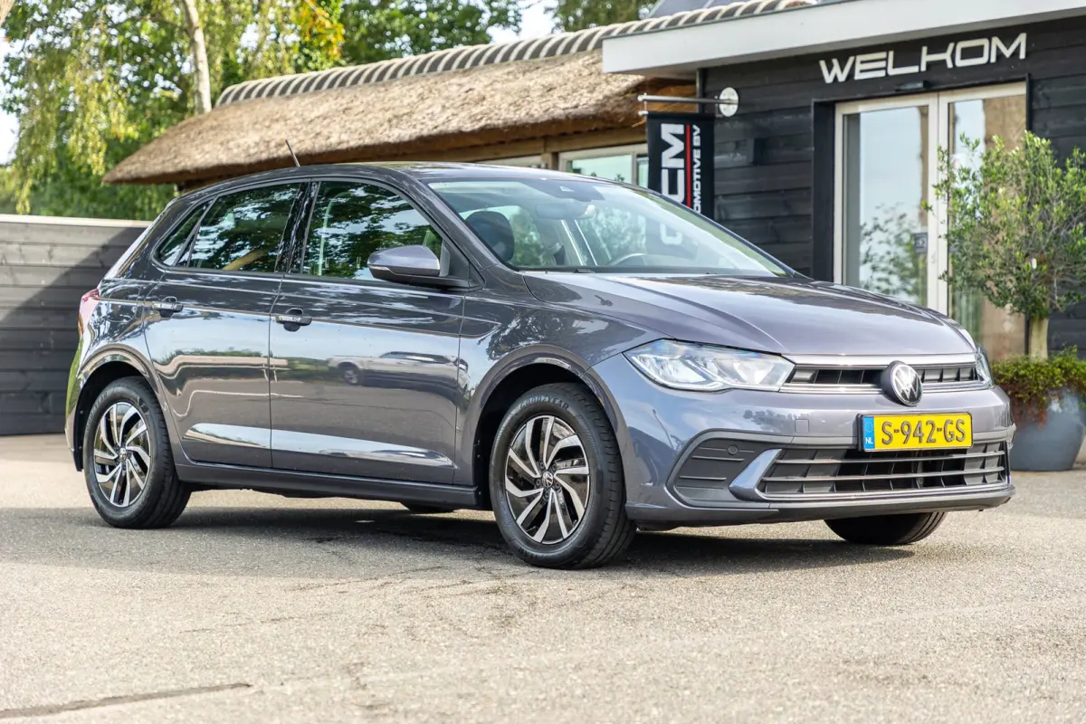 1.0 TSI Life Adaptive Cruise I Climate I Camera I CarPlay I Android I LM Velgen I Parkeersensoren I BTW