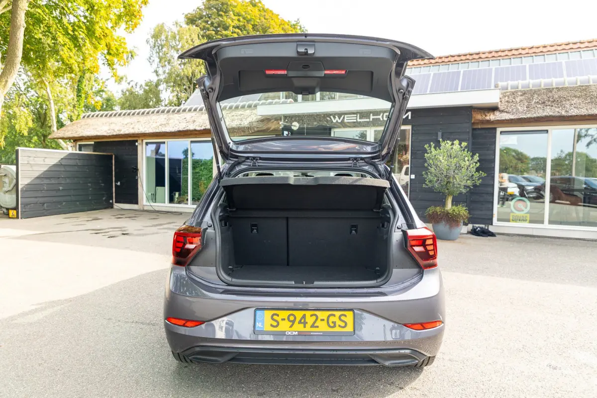 1.0 TSI Life Adaptive Cruise I Climate I Camera I CarPlay I Android I LM Velgen I Parkeersensoren I BTW