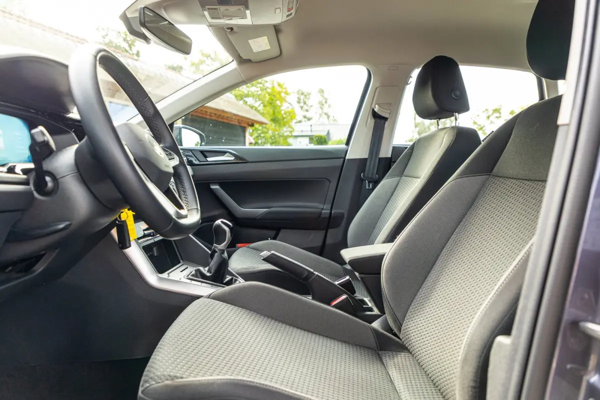 1.0 TSI Life Adaptive Cruise I Climate I Camera I CarPlay I Android I LM Velgen I Parkeersensoren I BTW