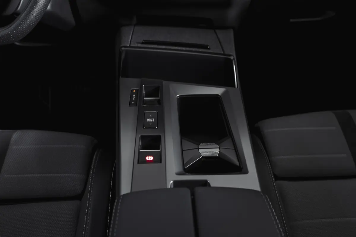 1.2 Turbo Hybrid GS | Dig. Cockpit | Adapt. Cruise | Focal | Stoel-+Stuurverw. | PDC | Camera | NAV + App. Connect | LM 19" | 5854