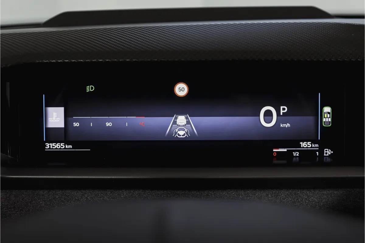 1.2 Turbo Hybrid GS | Dig. Cockpit | Adapt. Cruise | Focal | Stoel-+Stuurverw. | PDC | Camera | NAV + App. Connect | LM 19" | 5854