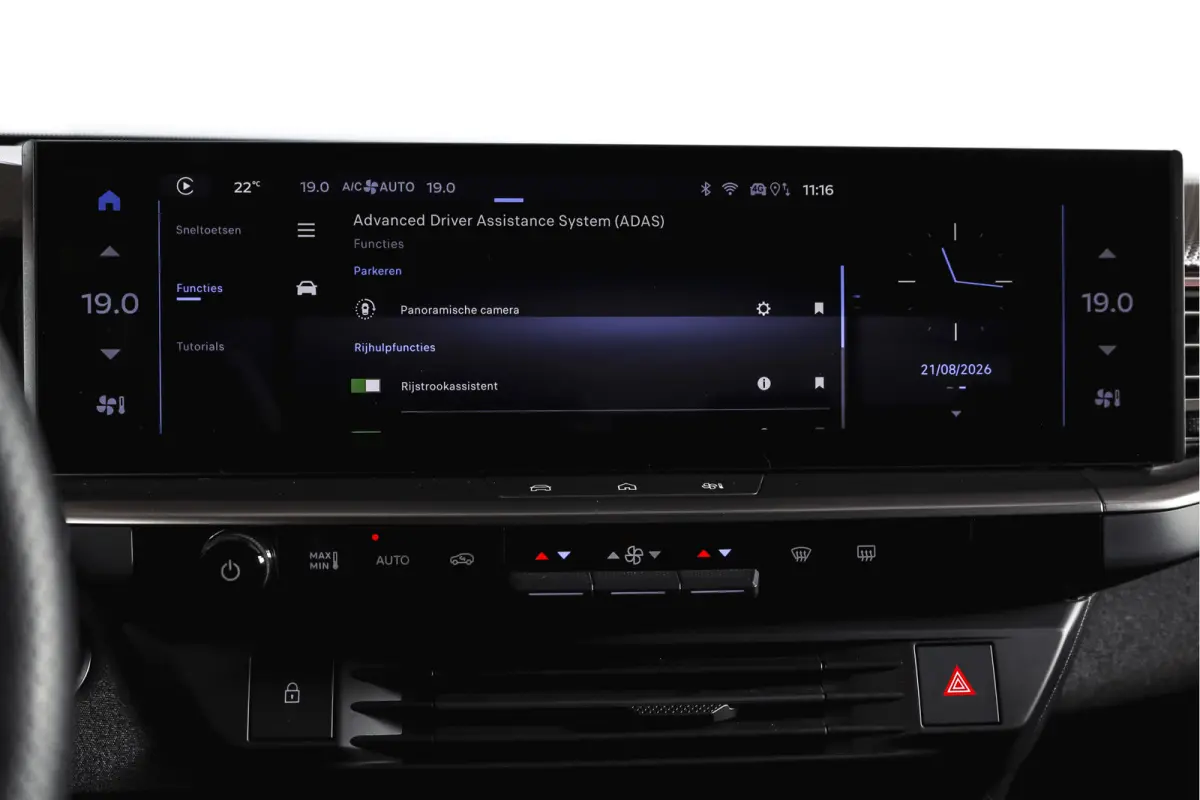 1.2 Turbo Hybrid GS | Dig. Cockpit | Adapt. Cruise | Focal | Stoel-+Stuurverw. | PDC | Camera | NAV + App. Connect | LM 19" | 5854