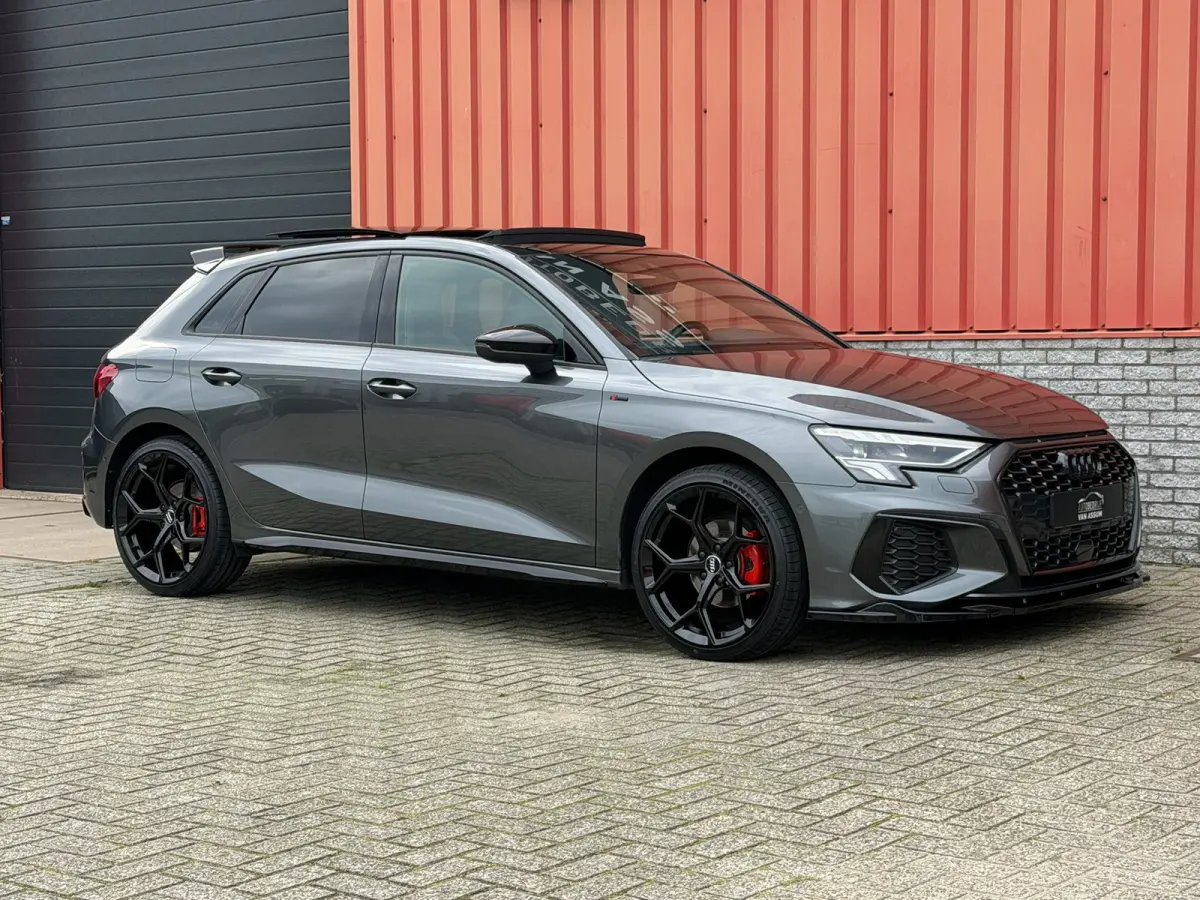 35 TFSI 3x S-Line Pano Camera 19"RS Maxton