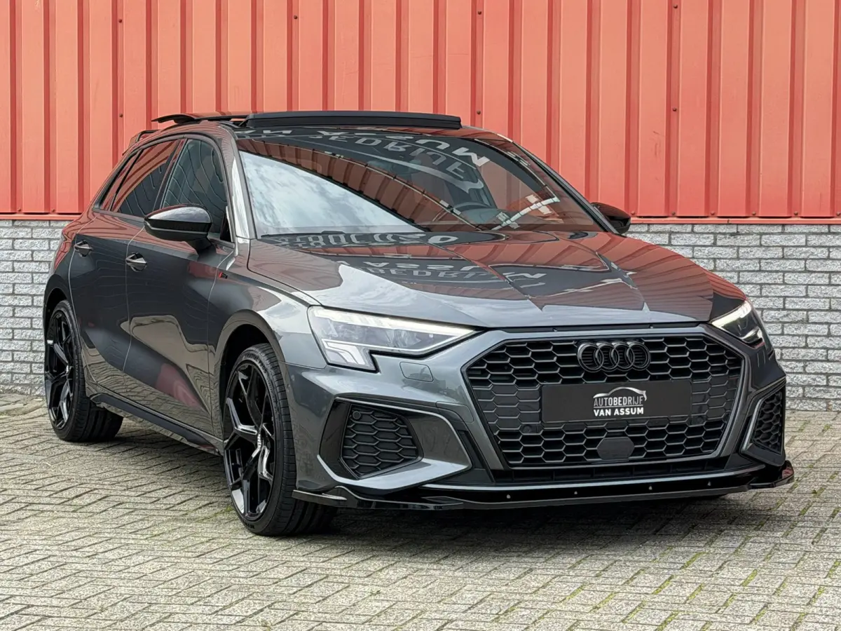 35 TFSI 3x S-Line Pano Camera 19"RS Maxton