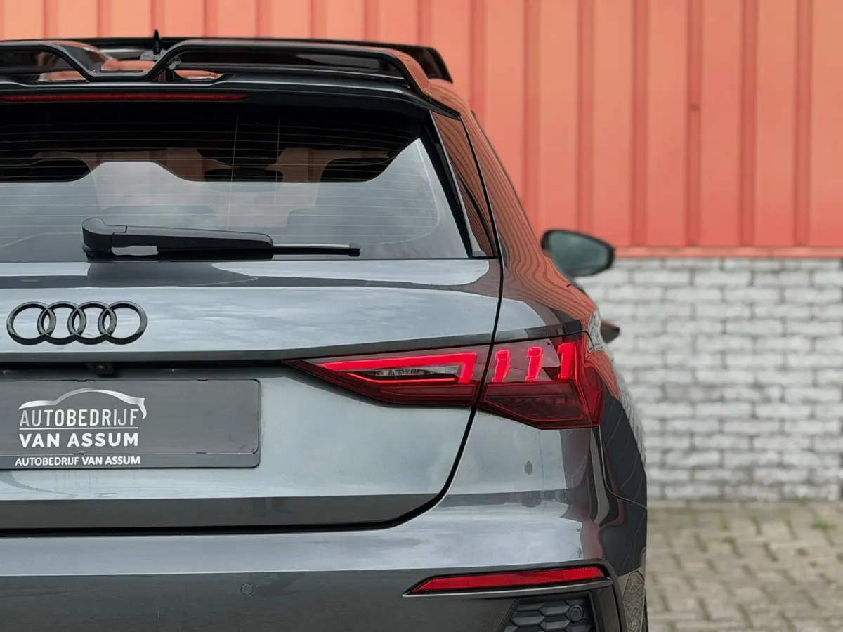 35 TFSI 3x S-Line Pano Camera 19"RS Maxton