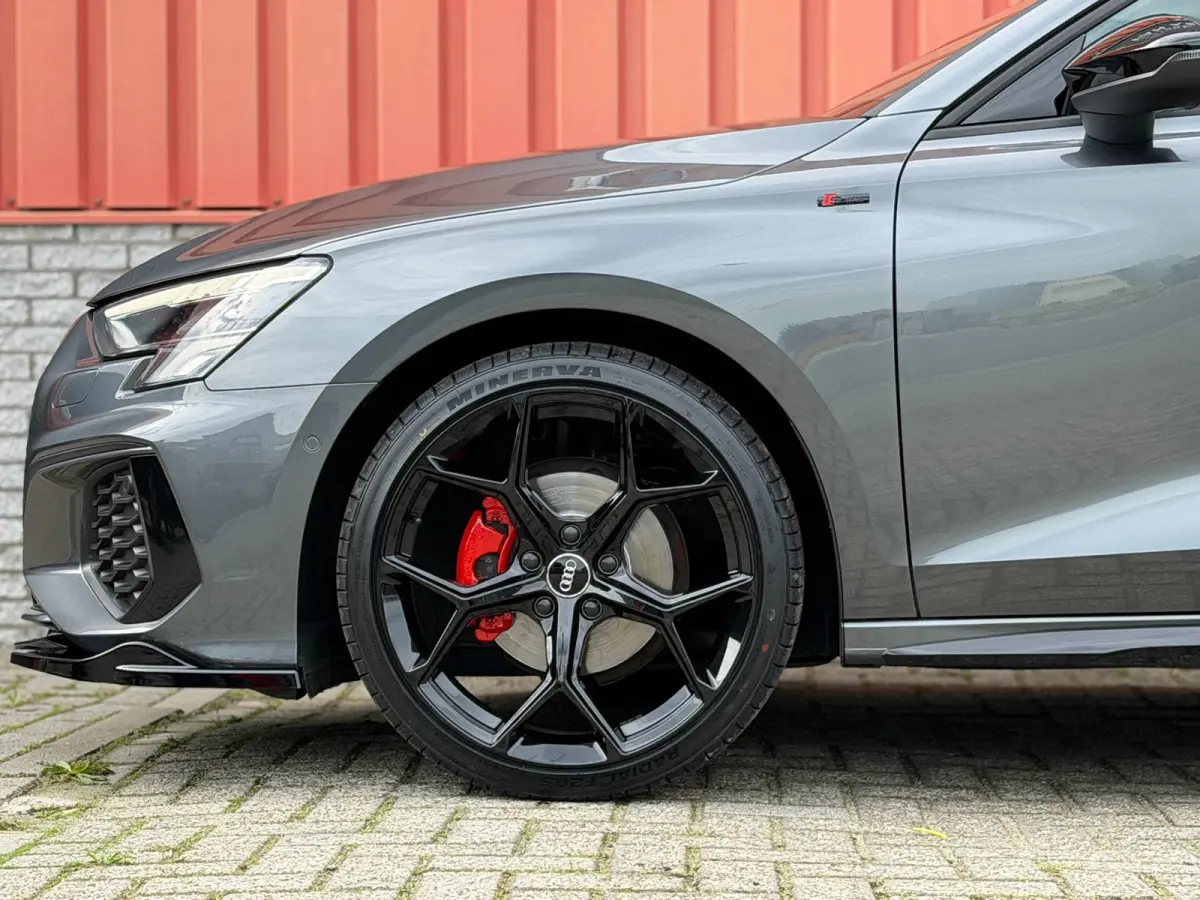 35 TFSI 3x S-Line Pano Camera 19"RS Maxton