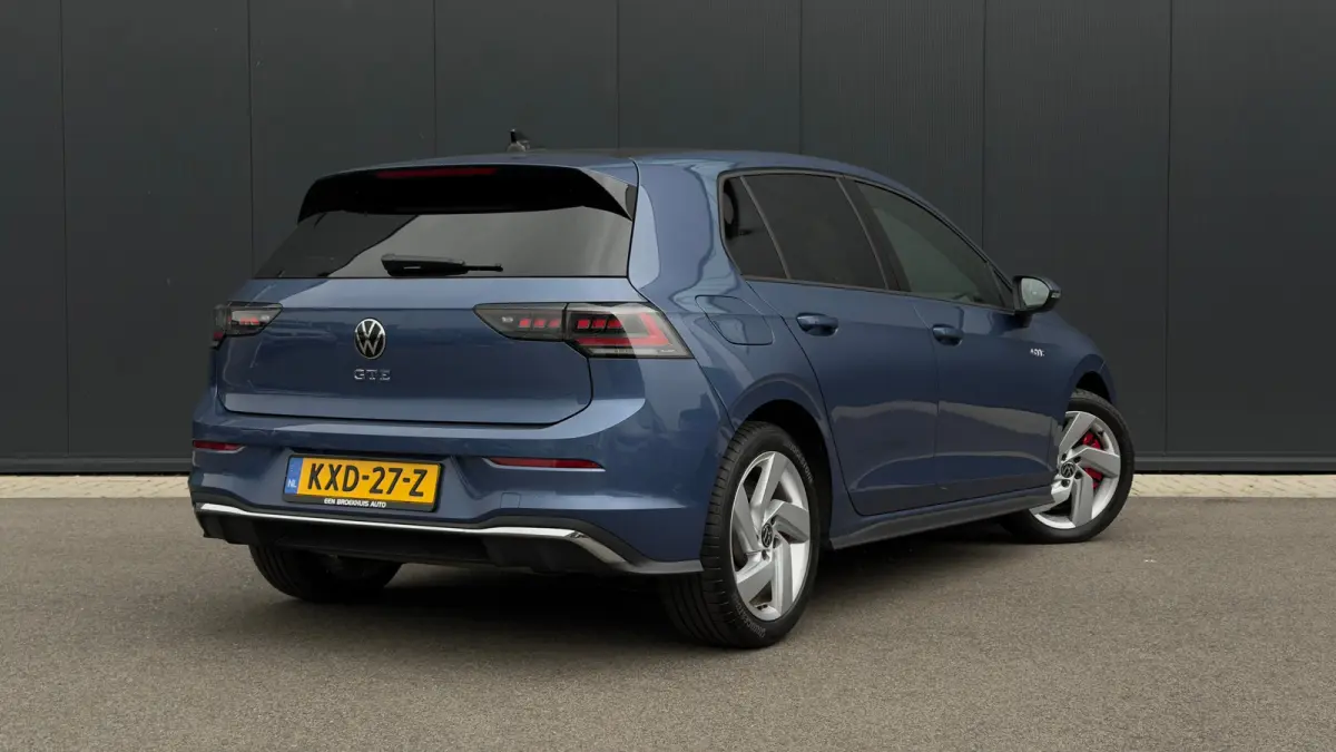 1.5 eHybrid 272pk GTE | Trekhaak | Achteruitrijcamera | Adaptive Cruise | Head-up | Carplay | 17" |