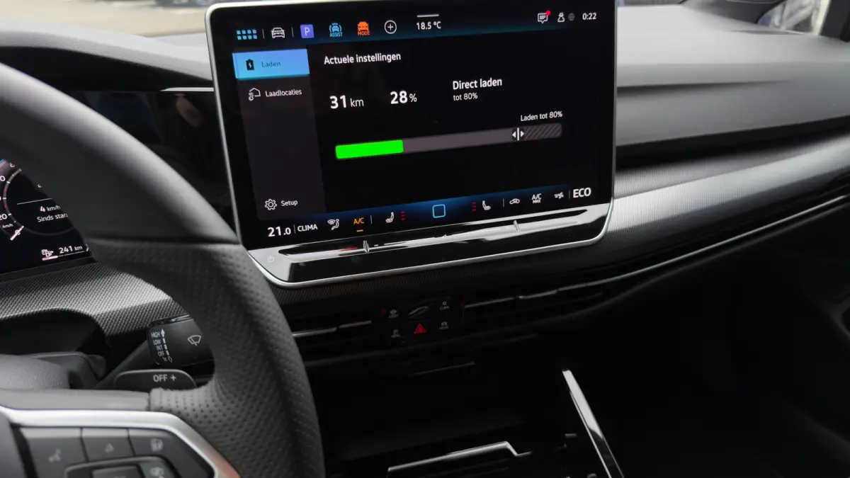 1.5 eHybrid 272pk GTE | Trekhaak | Achteruitrijcamera | Adaptive Cruise | Head-up | Carplay | 17" |