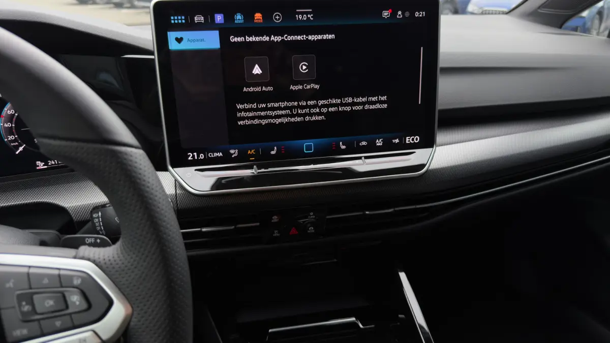 1.5 eHybrid 272pk GTE | Trekhaak | Achteruitrijcamera | Adaptive Cruise | Head-up | Carplay | 17" |