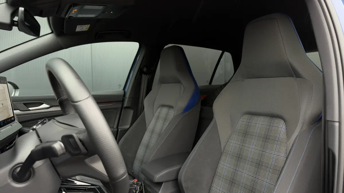 1.5 eHybrid 272pk GTE | Trekhaak | Achteruitrijcamera | Adaptive Cruise | Head-up | Carplay | 17" |