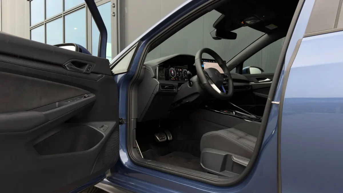 1.5 eHybrid 272pk GTE | Trekhaak | Achteruitrijcamera | Adaptive Cruise | Head-up | Carplay | 17" |