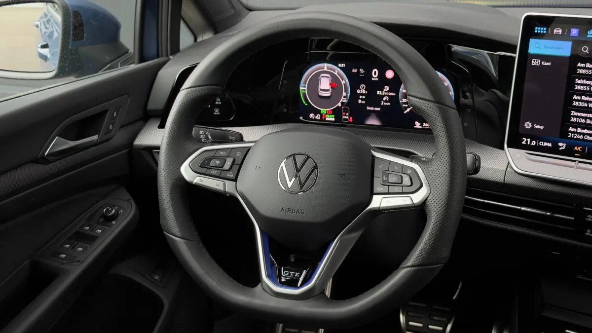 1.5 eHybrid 272pk GTE | Trekhaak | Achteruitrijcamera | Adaptive Cruise | Head-up | Carplay | 17" |