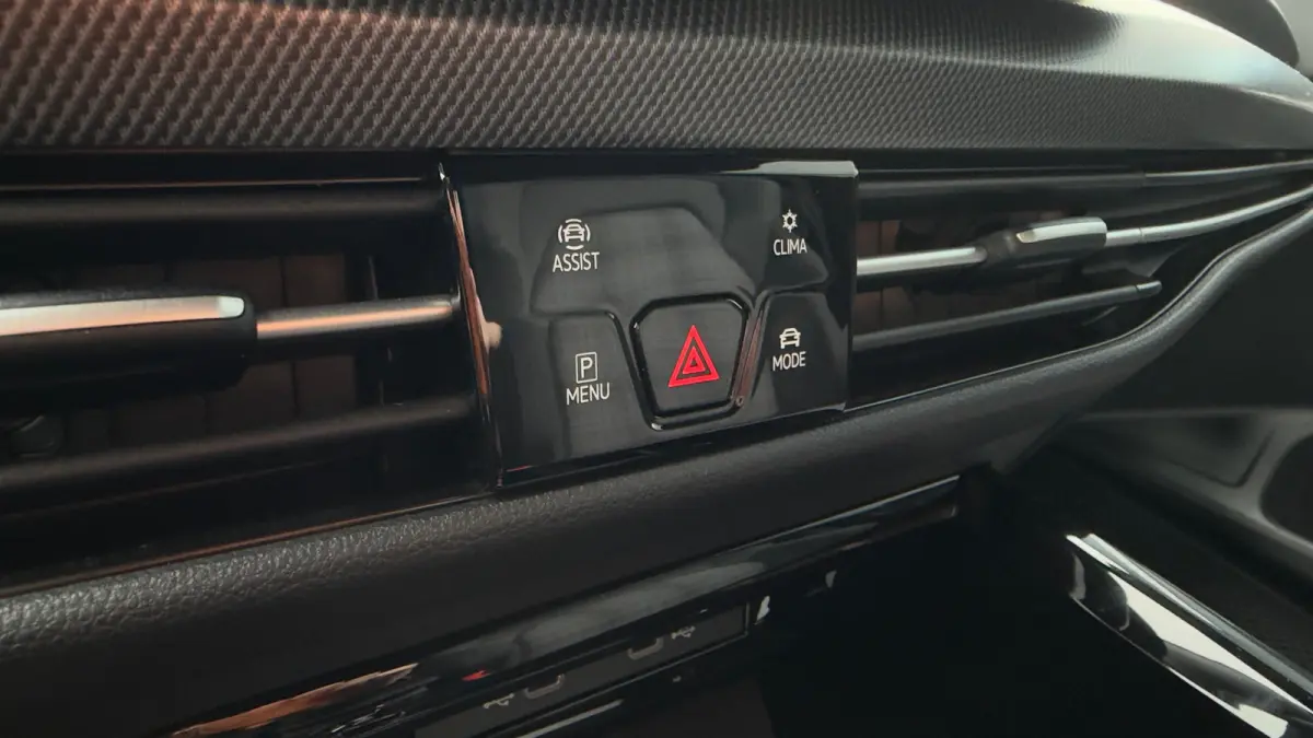 1.5 eHybrid 272pk GTE | Trekhaak | Achteruitrijcamera | Adaptive Cruise | Head-up | Carplay | 17" |