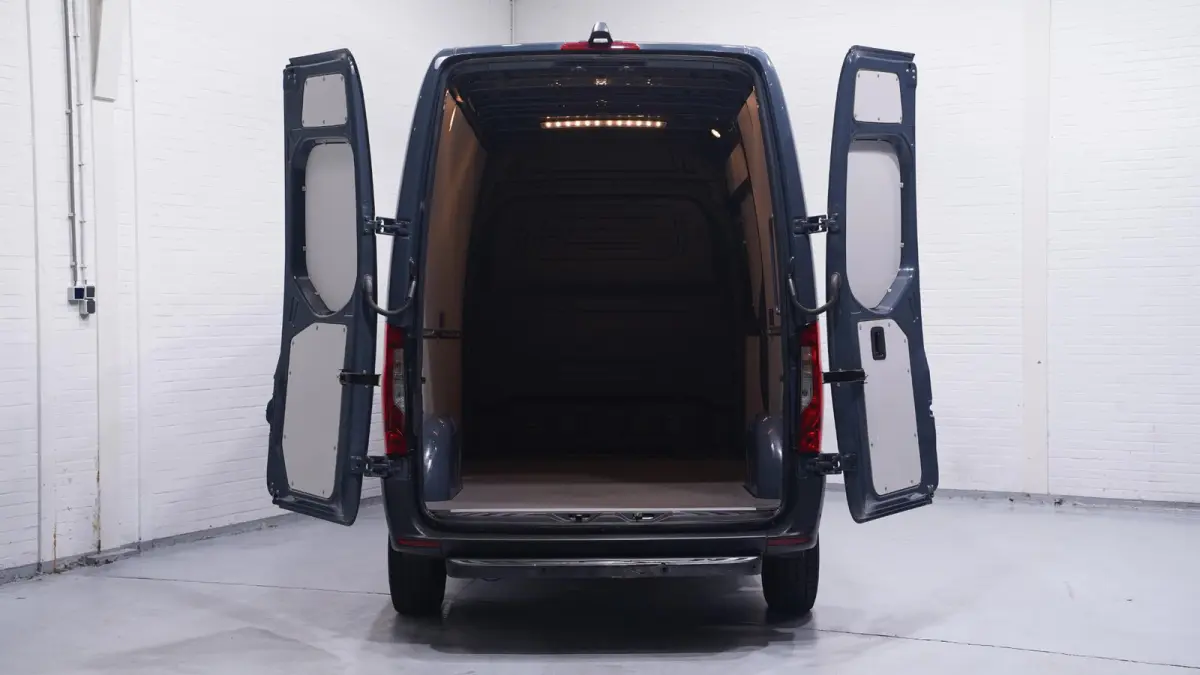 315 CDI 150 pk L2H2 Aut. Navi, 18" LMV, 360 Camera LED Koplampen, Adapt. Cruise, Laadruimte Pakket, PDC V+A, 2-Zits
