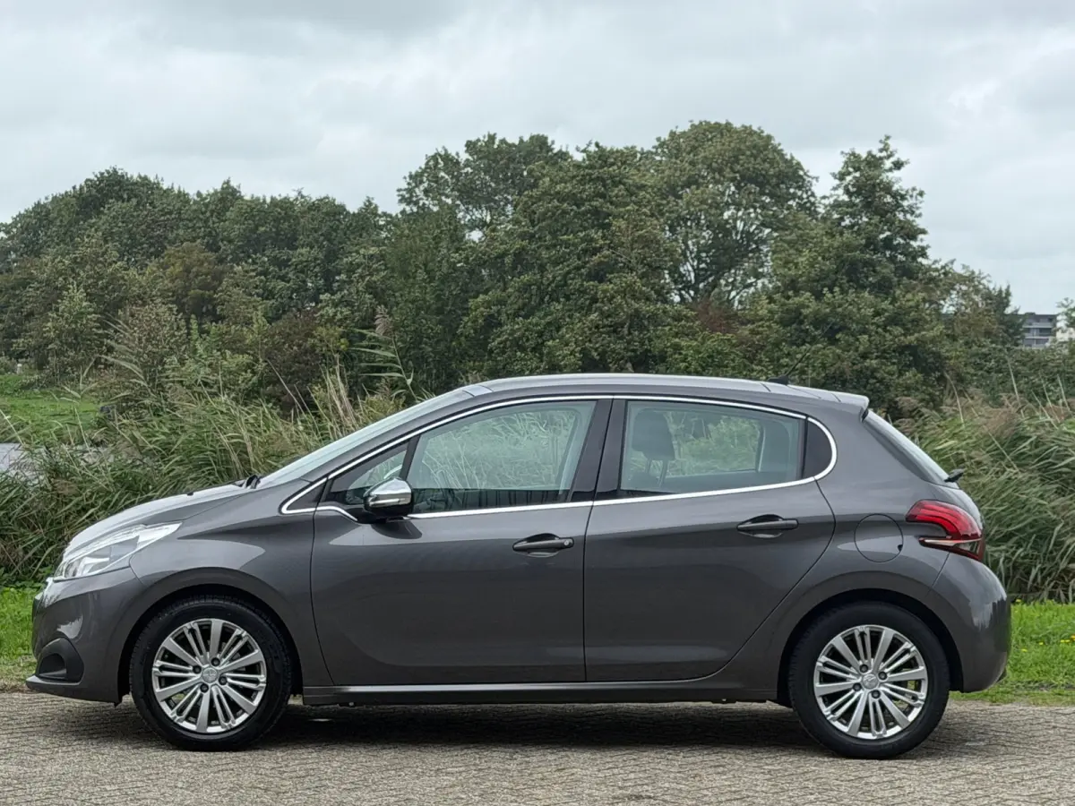 1.2 e-THP 110pk Allure - Gris Platinium - Panoramadak/Carplay/Cruise