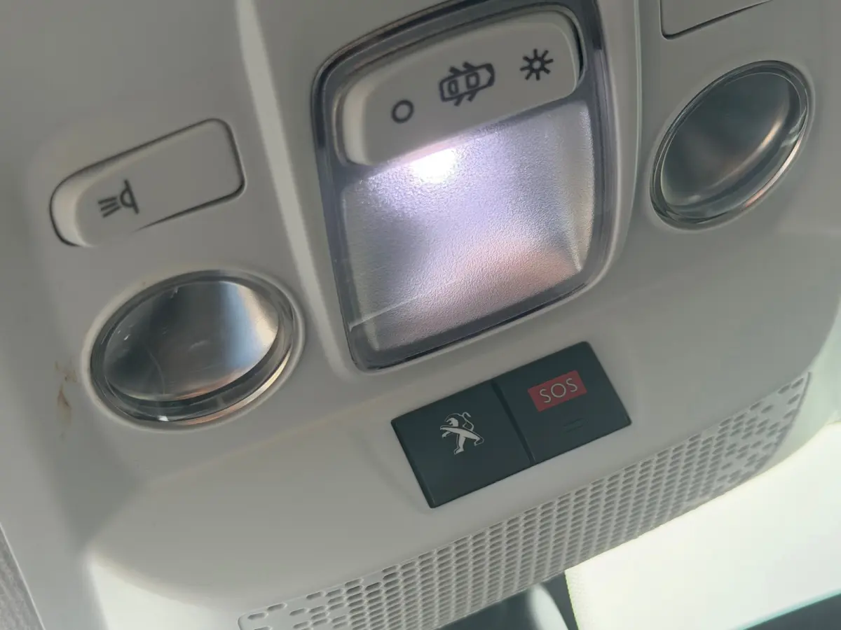 1.2 e-THP 110pk Allure - Gris Platinium - Panoramadak/Carplay/Cruise