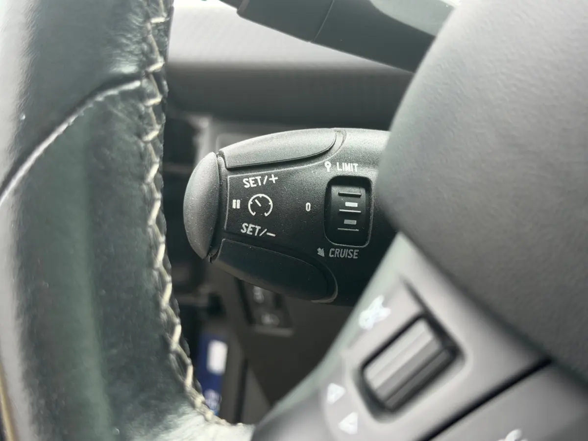 1.2 e-THP 110pk Allure - Gris Platinium - Panoramadak/Carplay/Cruise
