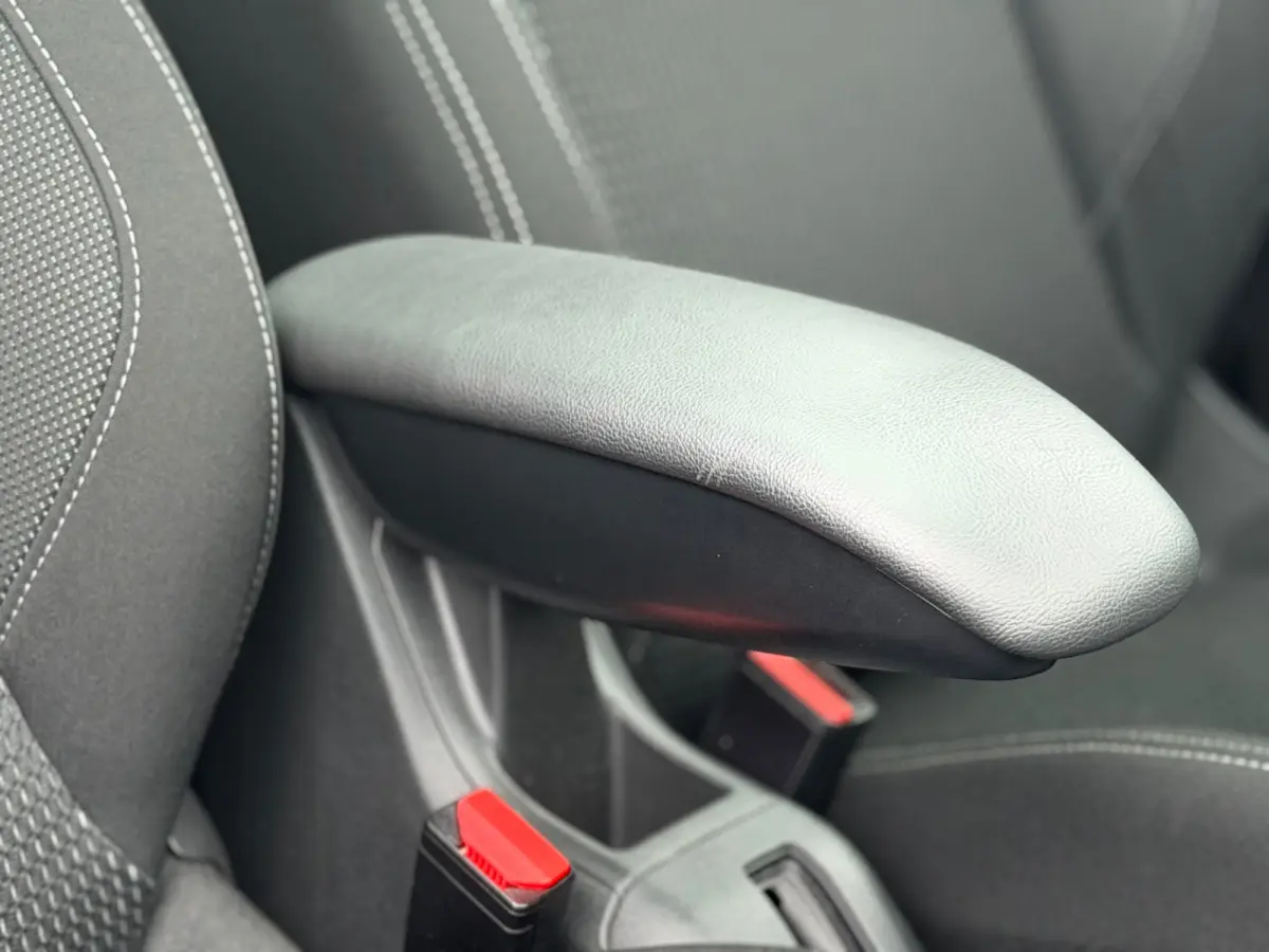 1.2 e-THP 110pk Allure - Gris Platinium - Panoramadak/Carplay/Cruise