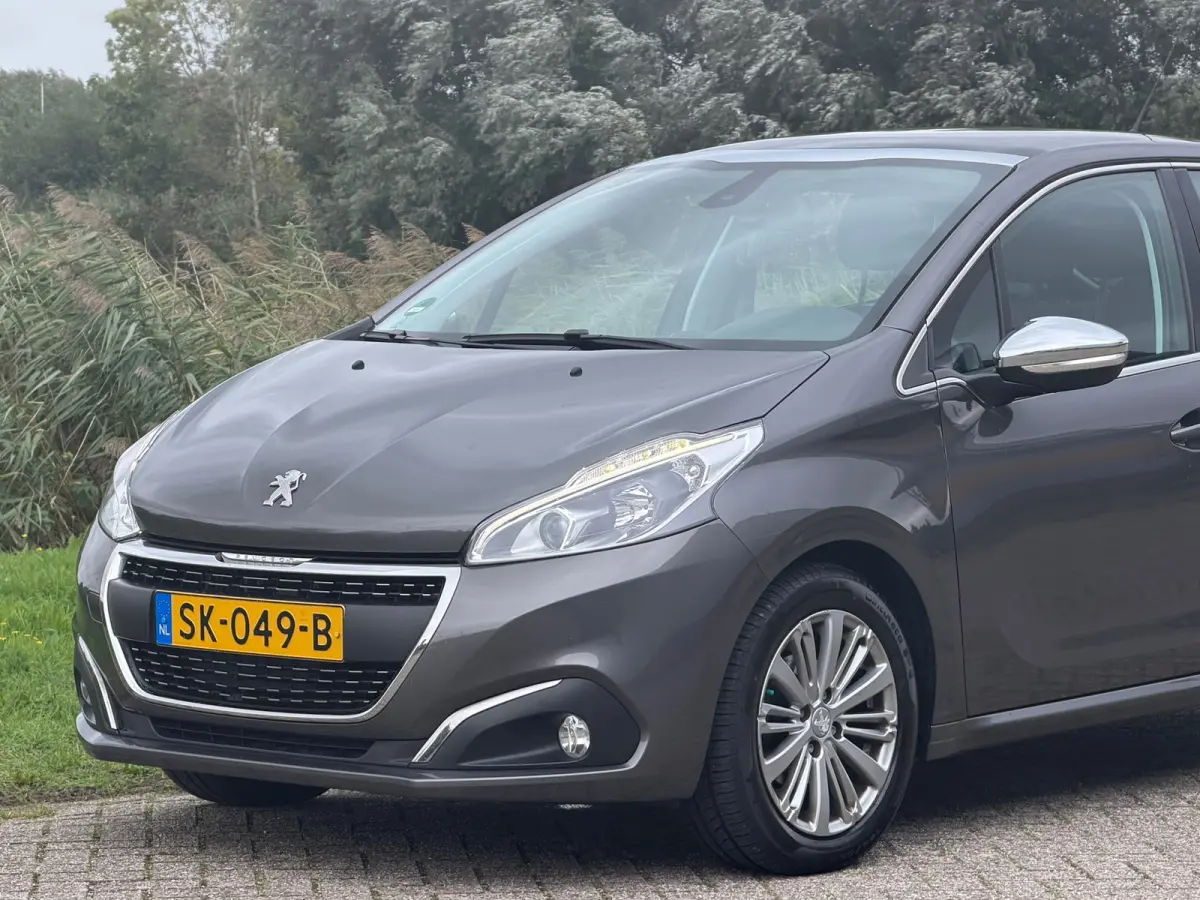 1.2 e-THP 110pk Allure - Gris Platinium - Panoramadak/Carplay/Cruise