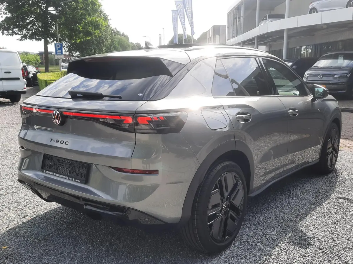 1.5 eTSI 150pk DSG R-Line Blackstyle (Pano,Camera)