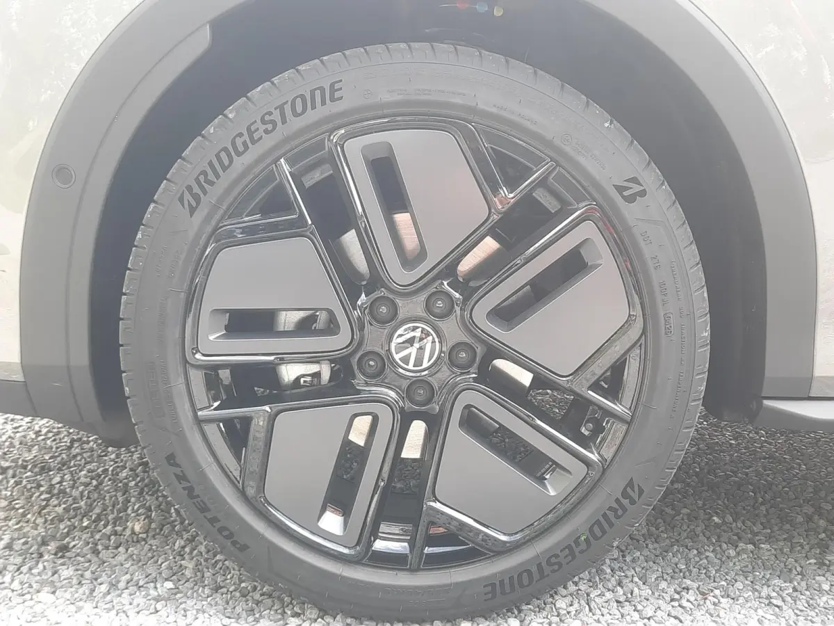 1.5 eTSI 150pk DSG R-Line Blackstyle (Pano,Camera)