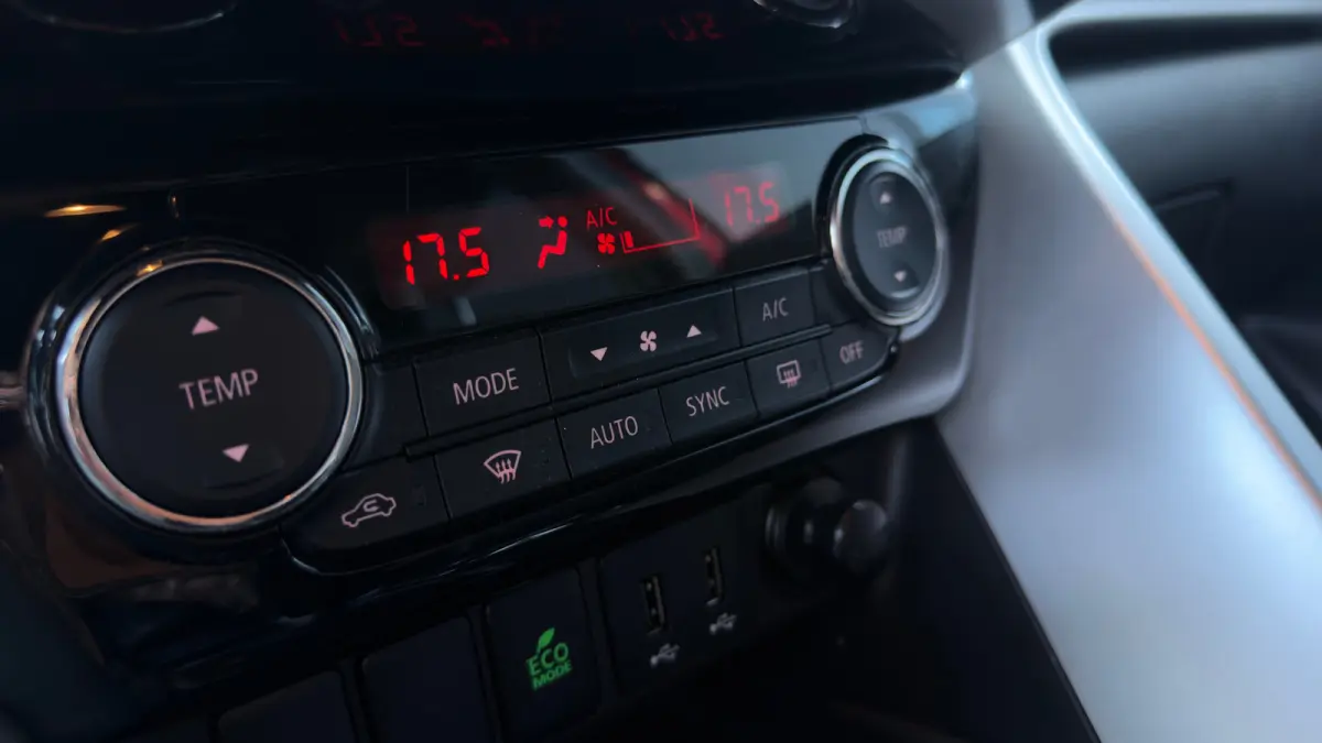 1.5 DI-T Black Edition | Rondomzicht Camera | Cruise Control | Stoelverwarming | Bluetooth Connect |