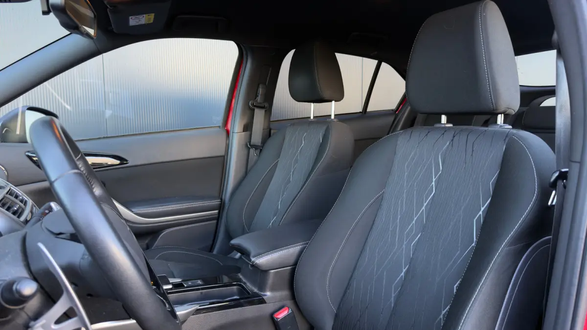 1.5 DI-T Black Edition | Rondomzicht Camera | Cruise Control | Stoelverwarming | Bluetooth Connect |
