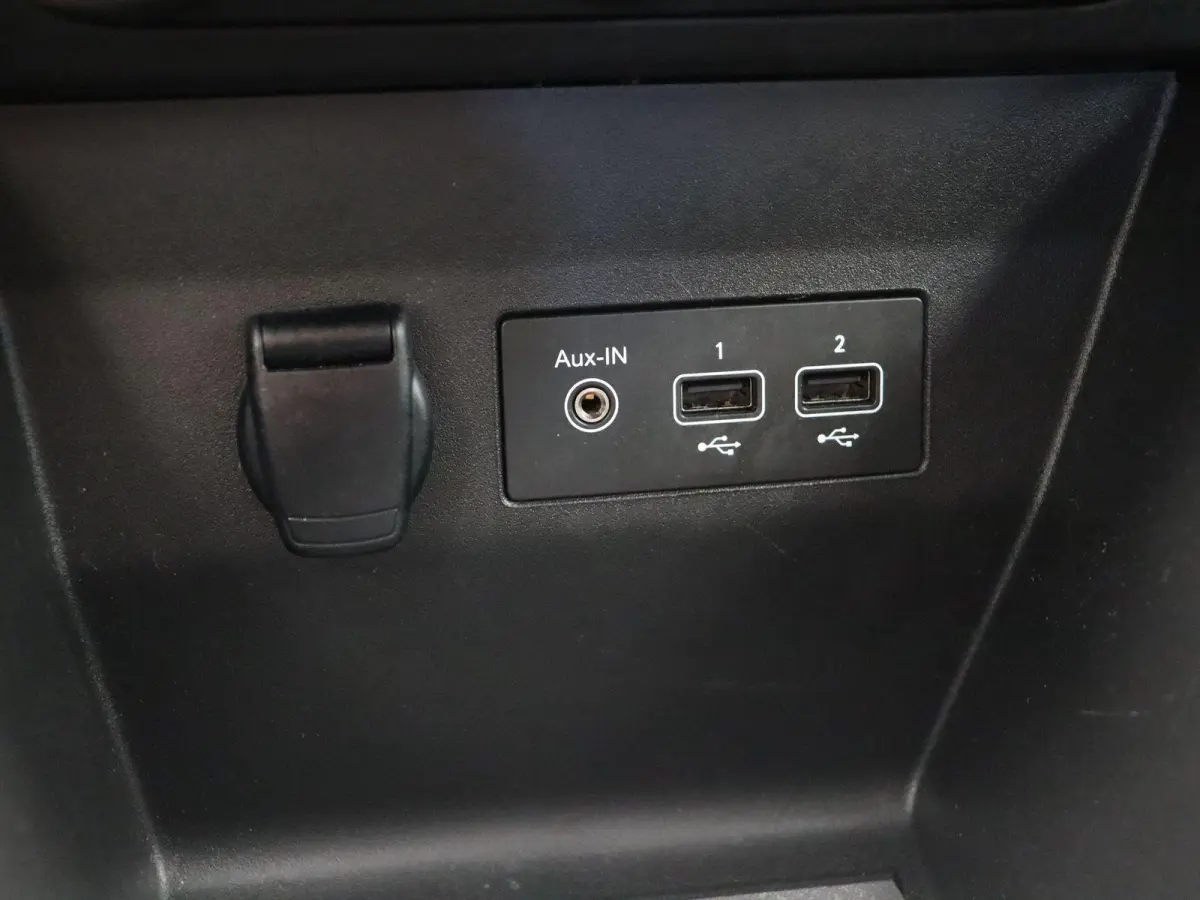 TCe 100pk Business Zen | Airco | Multimediasysteem met Android Auto en Apple Carplay | Cruise Control |