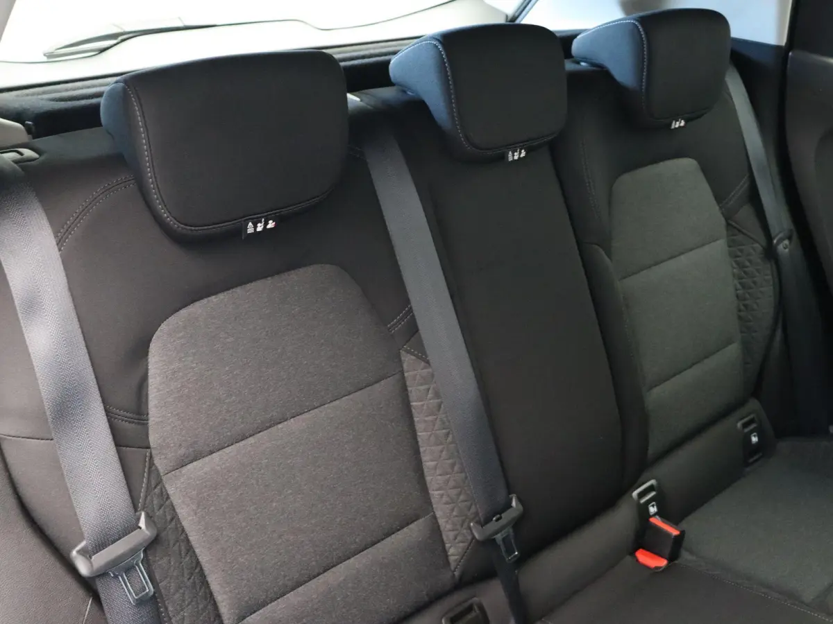 TCe 100pk Business Zen | Airco | Multimediasysteem met Android Auto en Apple Carplay | Cruise Control |